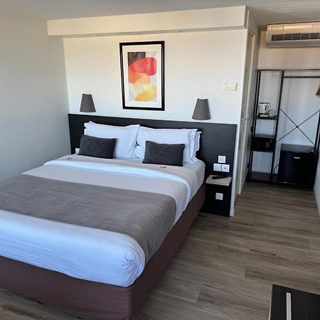 ก็องปานีล ลีซิเยอ Hotel ลีซีเยอ ภายนอก รูปภาพ
