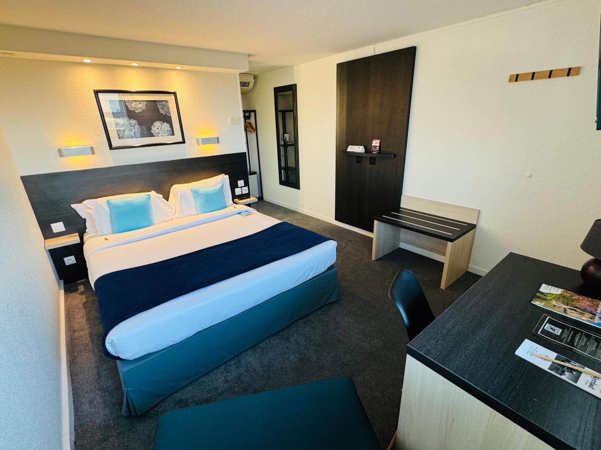 ก็องปานีล ลีซิเยอ Hotel ลีซีเยอ ภายนอก รูปภาพ